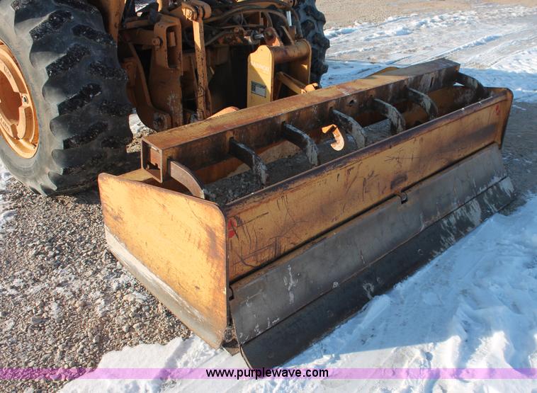 image for item H8369 1987 Case 480E landscape loader