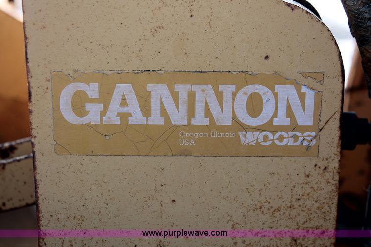 image for item H8369 1987 Case 480E landscape loader