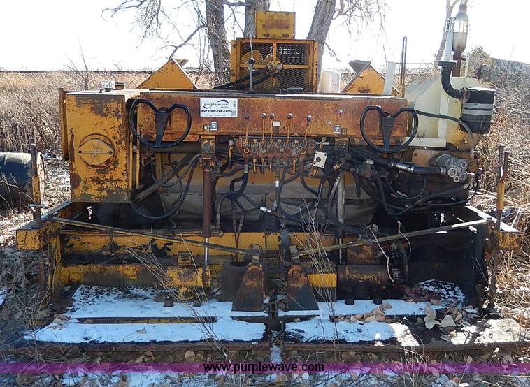 image for item I9456 Allatt C300 paver