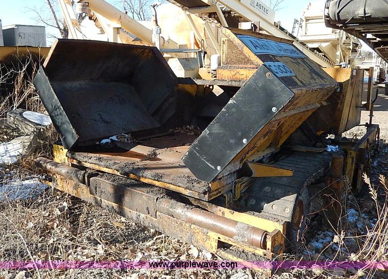 image for item I9456 Allatt C300 paver