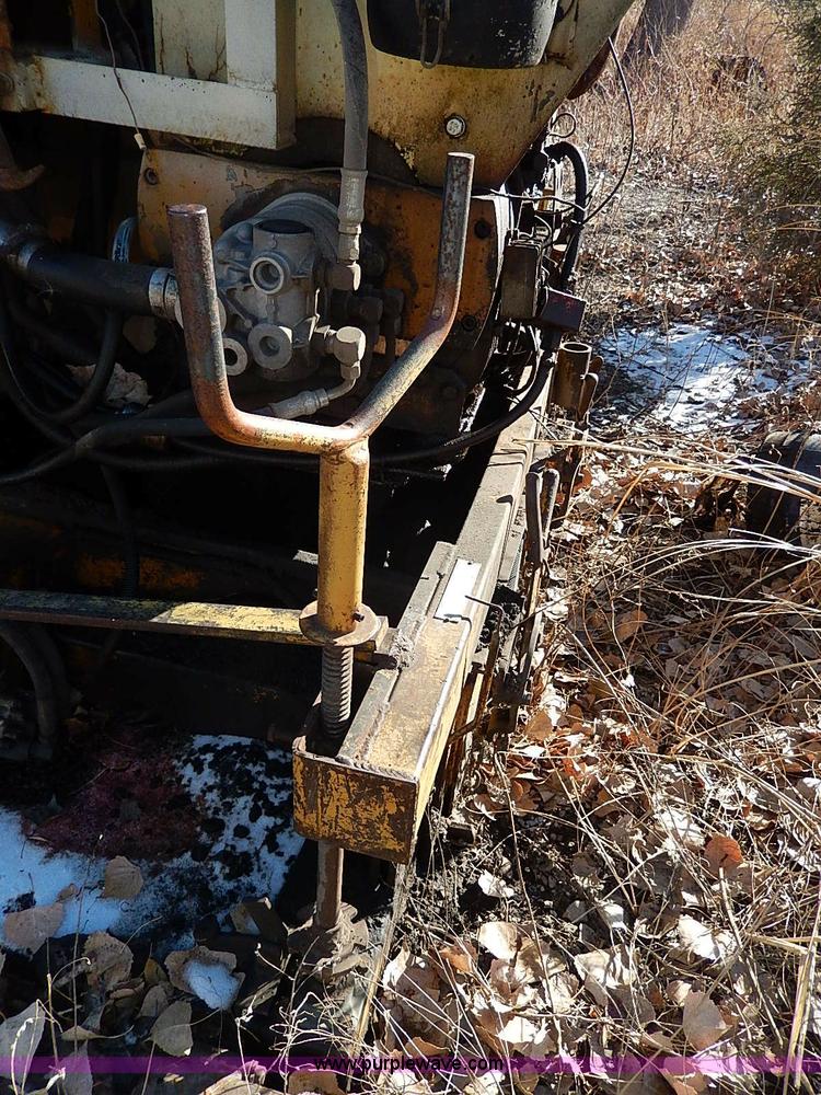 image for item I9456 Allatt C300 paver