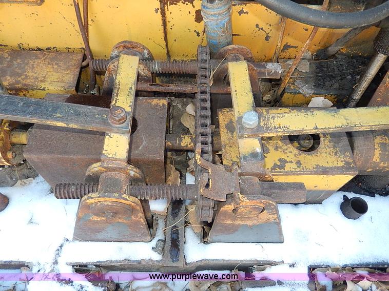 image for item I9456 Allatt C300 paver