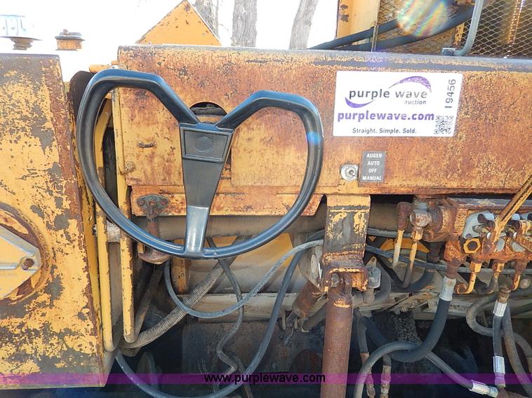 image for item I9456 Allatt C300 paver