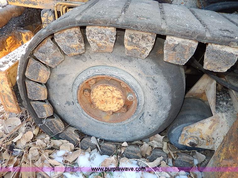 image for item I9456 Allatt C300 paver