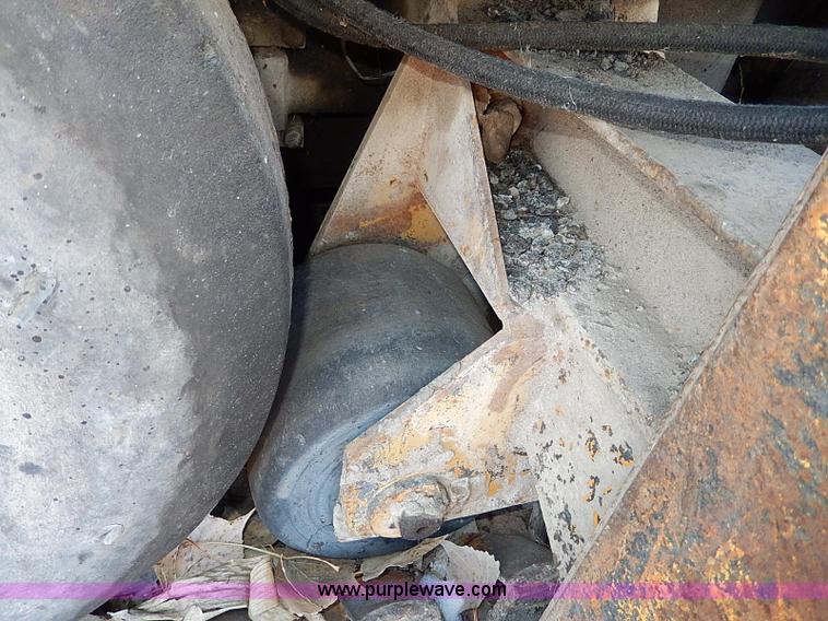 image for item I9456 Allatt C300 paver