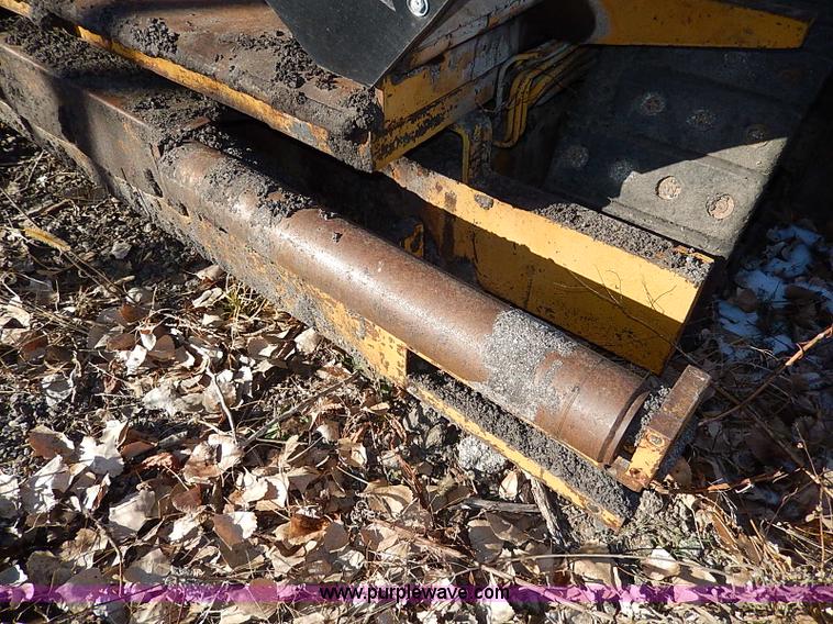 image for item I9456 Allatt C300 paver