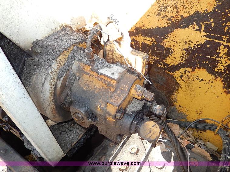 image for item I9456 Allatt C300 paver