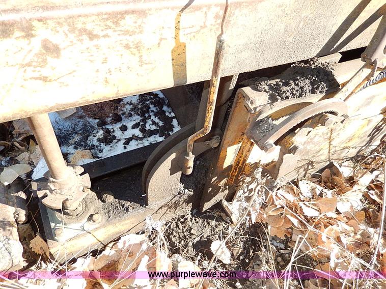 image for item I9456 Allatt C300 paver