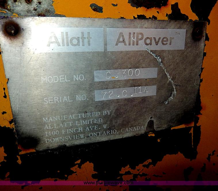 image for item I9456 Allatt C300 paver