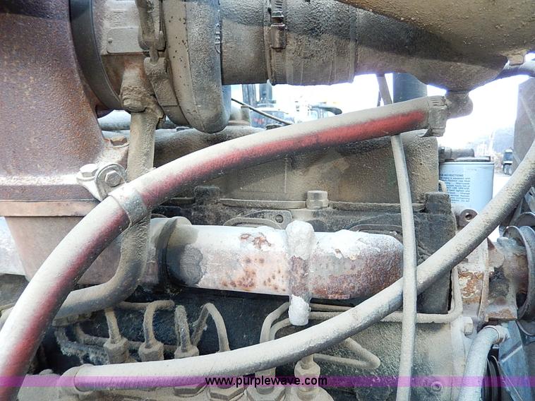 image for item I9476 1969 Mack R600 oil distributor truck