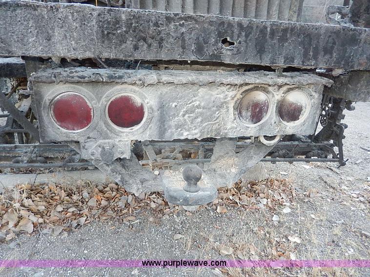 image for item I9476 1969 Mack R600 oil distributor truck