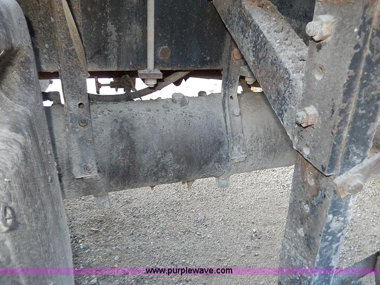 image for item I9476 1969 Mack R600 oil distributor truck