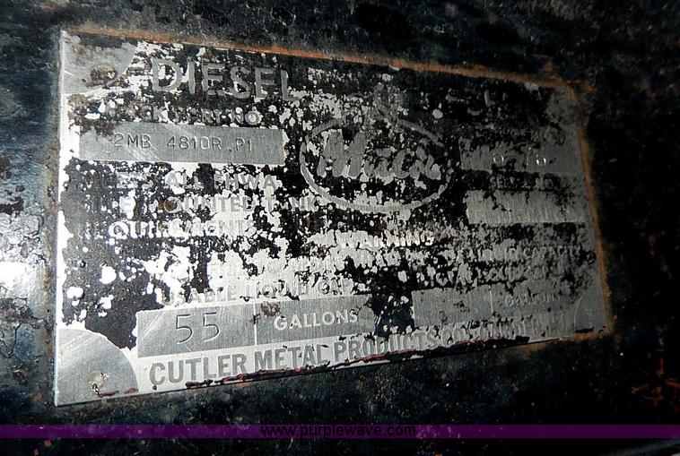 image for item I9477 1969 Mack R600 water truck