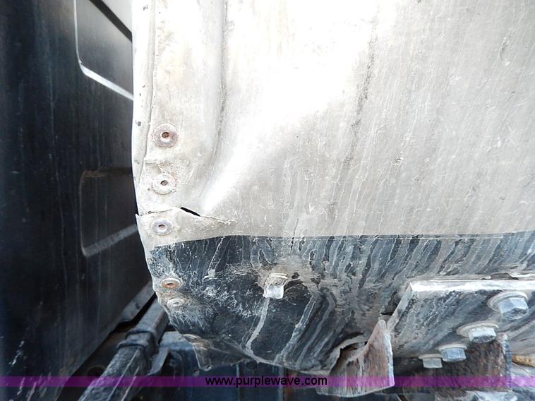 image for item I9477 1969 Mack R600 water truck