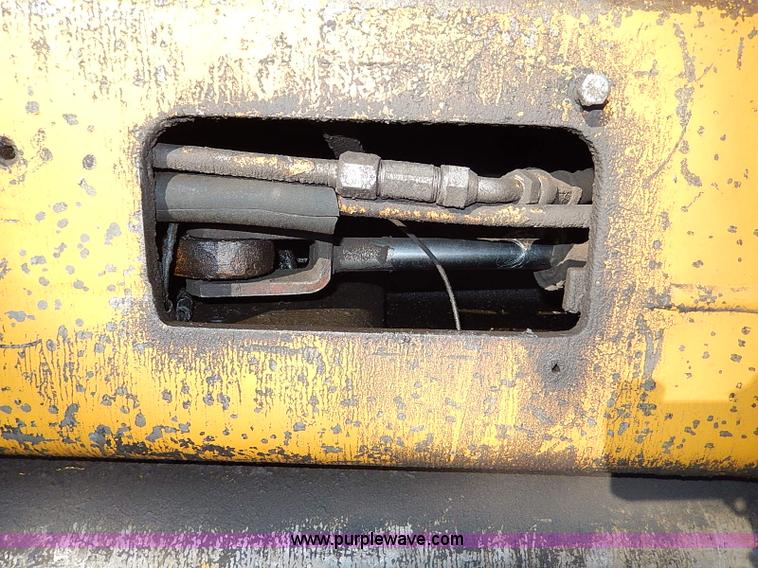 image for item I9482 1977 Hyster C615B vibratory smooth drum roller