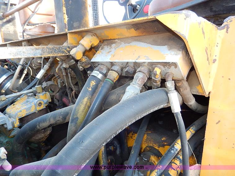 image for item I9482 1977 Hyster C615B vibratory smooth drum roller