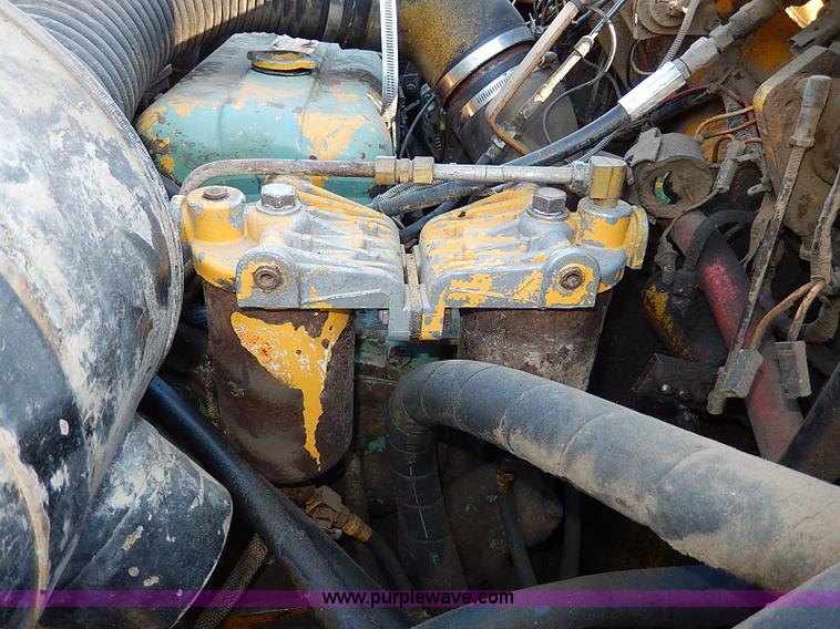 image for item I9482 1977 Hyster C615B vibratory smooth drum roller