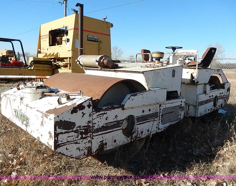 image for item I9483 Tampo RS166A smooth drum vibratory roller