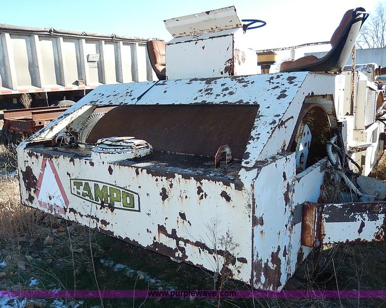 image for item I9483 Tampo RS166A smooth drum vibratory roller