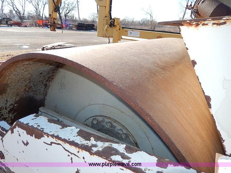 image for item I9483 Tampo RS166A smooth drum vibratory roller