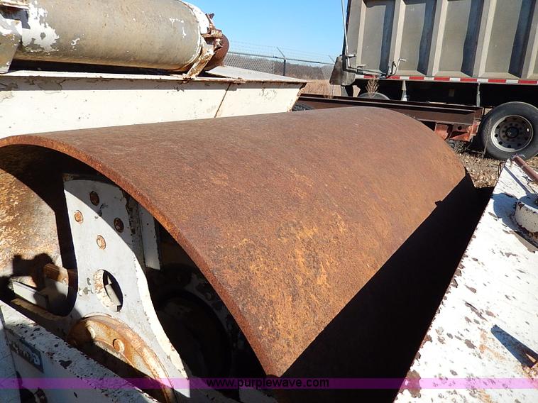 image for item I9483 Tampo RS166A smooth drum vibratory roller