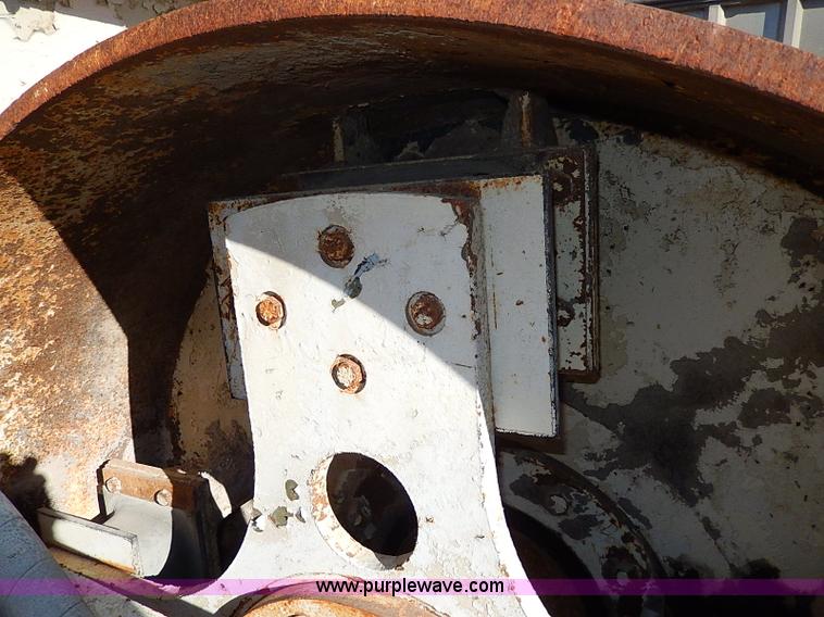 image for item I9483 Tampo RS166A smooth drum vibratory roller