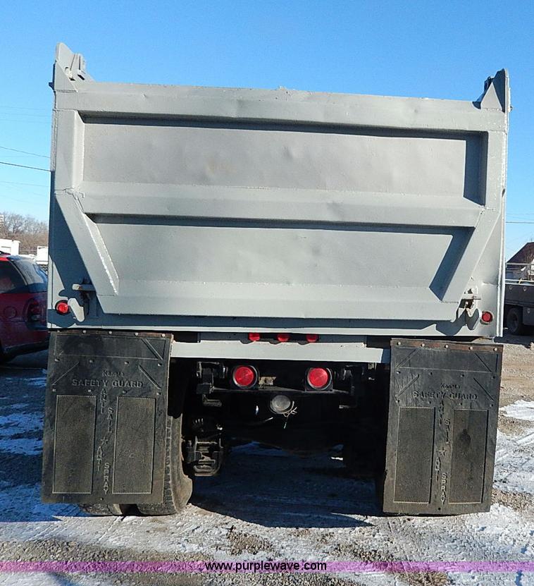 image for item I9485 1988 Mack R690ST dump truck