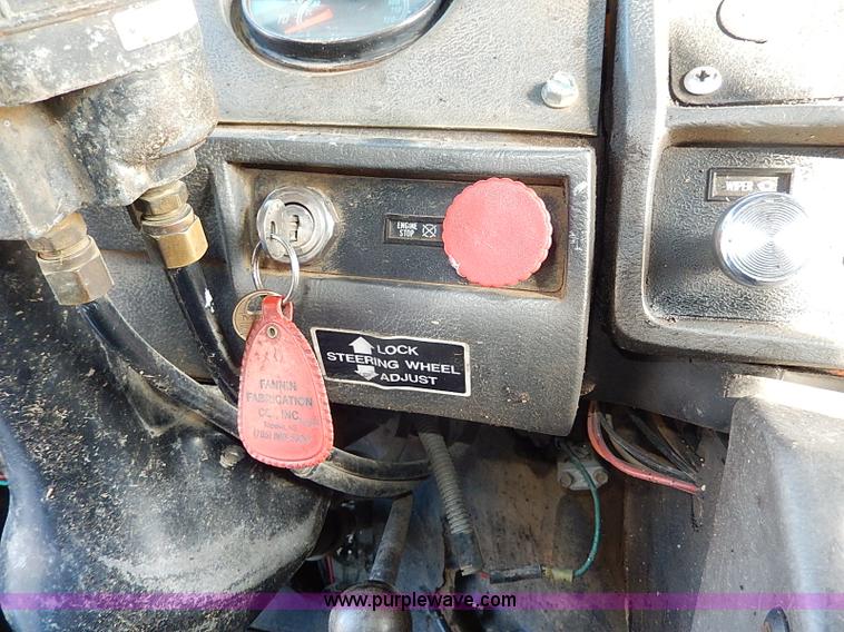 image for item I9485 1988 Mack R690ST dump truck