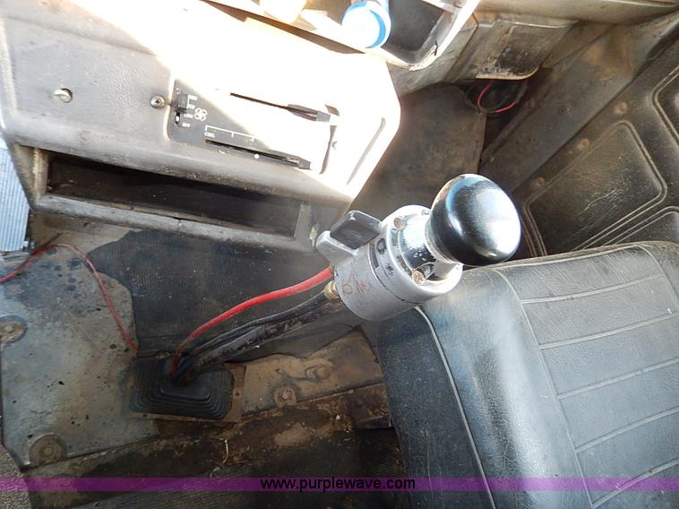 image for item I9485 1988 Mack R690ST dump truck