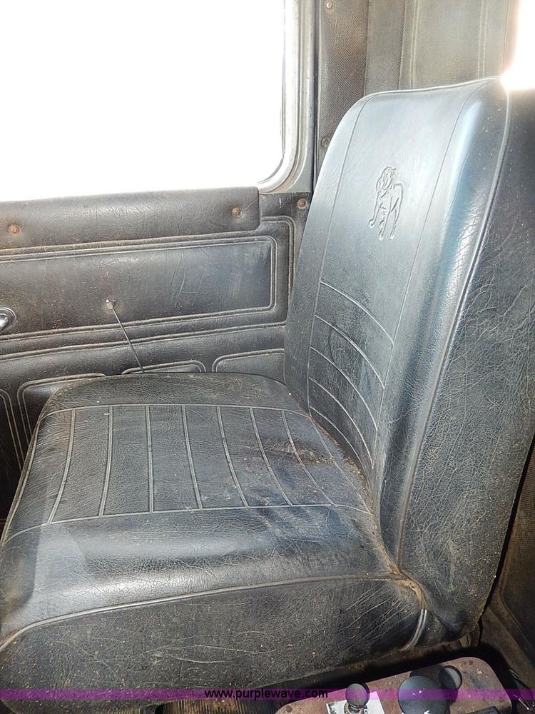 image for item I9485 1988 Mack R690ST dump truck