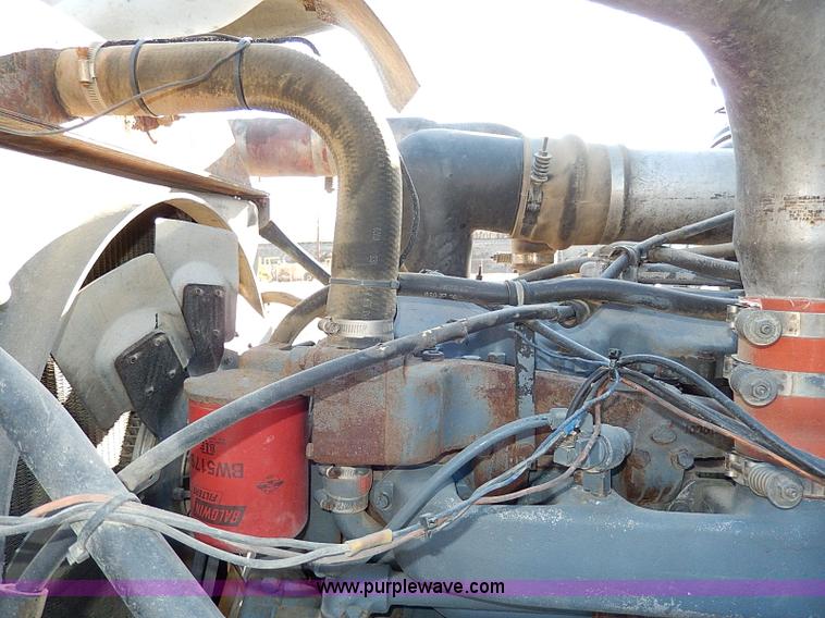 image for item I9485 1988 Mack R690ST dump truck