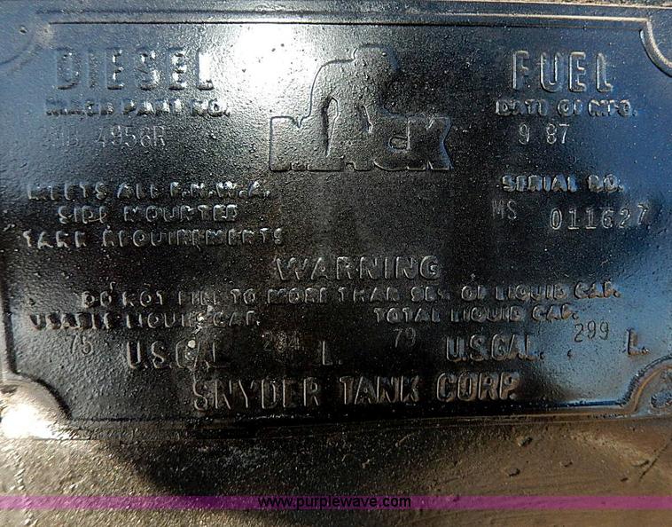 image for item I9485 1988 Mack R690ST dump truck