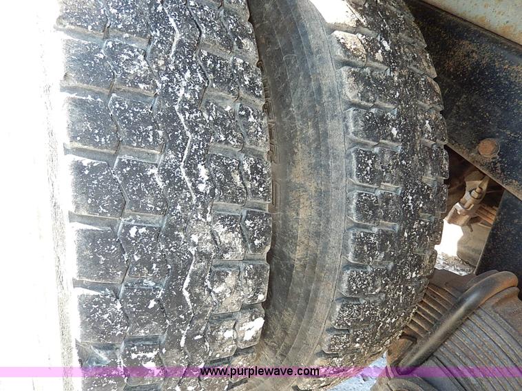 image for item I9485 1988 Mack R690ST dump truck