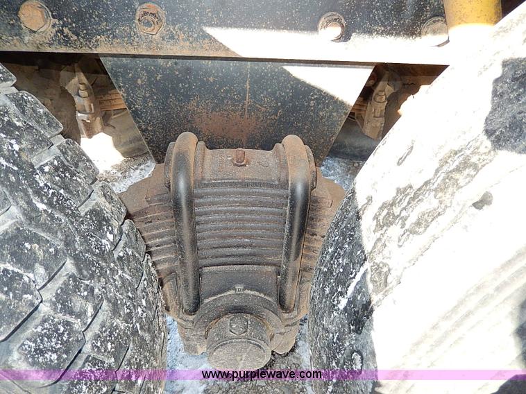 image for item I9485 1988 Mack R690ST dump truck