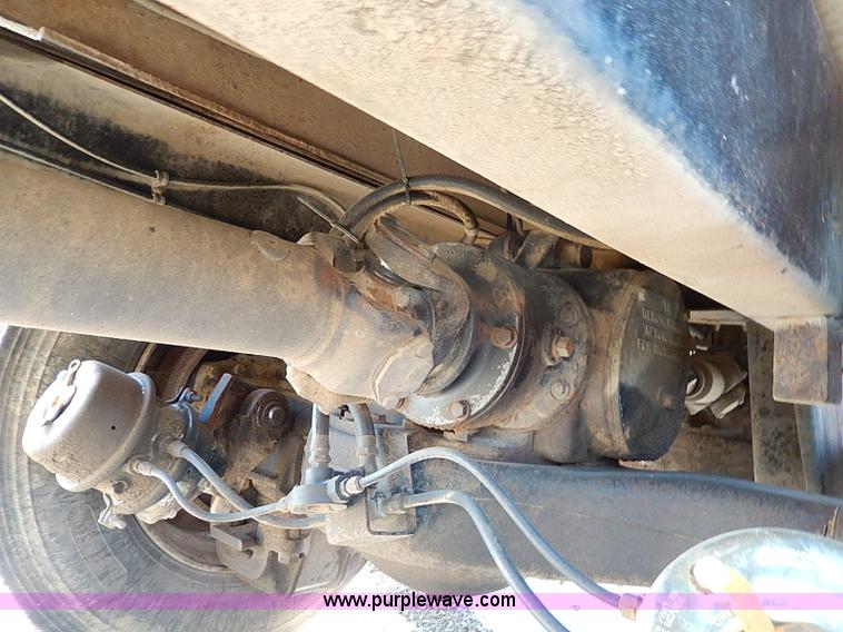 image for item I9485 1988 Mack R690ST dump truck