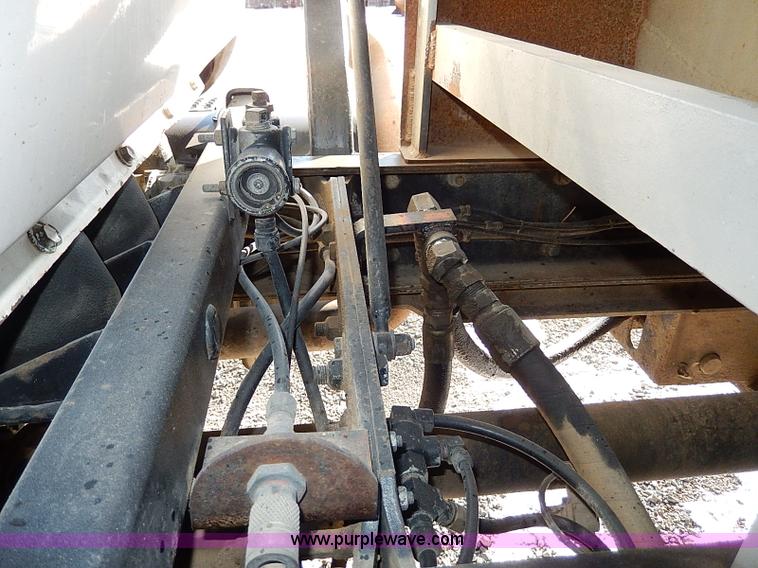 image for item I9485 1988 Mack R690ST dump truck