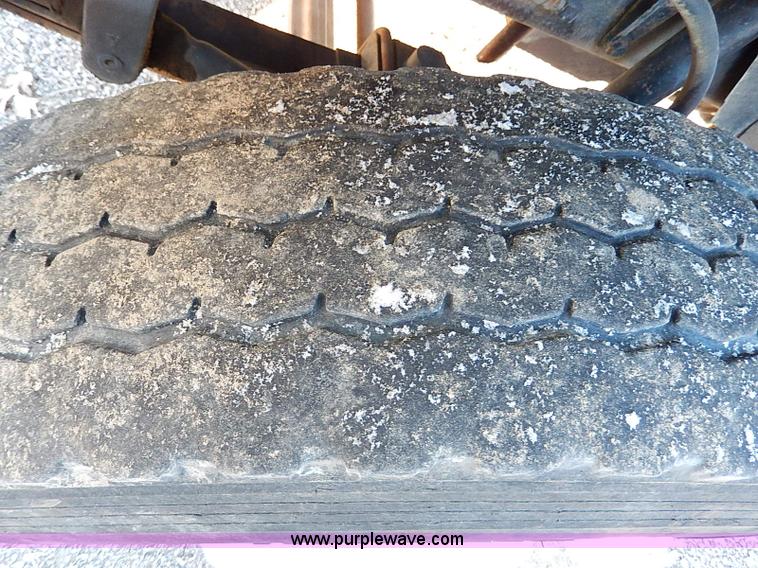 image for item I9485 1988 Mack R690ST dump truck