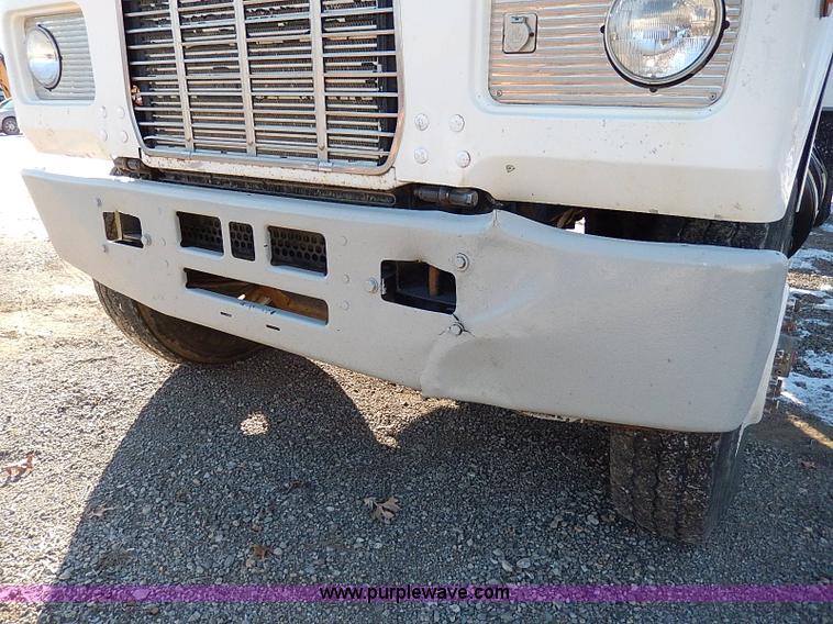 image for item I9485 1988 Mack R690ST dump truck