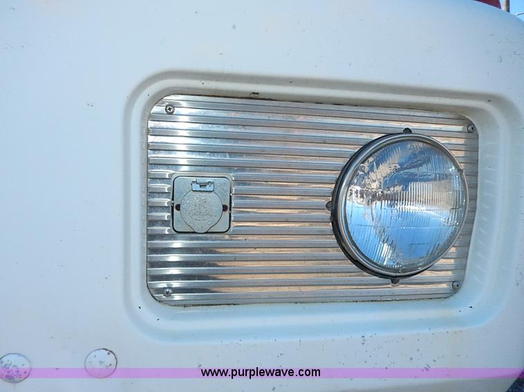 image for item I9485 1988 Mack R690ST dump truck