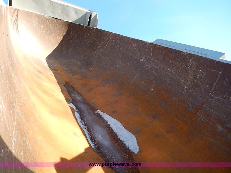 image for item I9485 1988 Mack R690ST dump truck