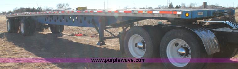 image for item C3613 2000 Manac 16248801 flatbed semi trailer