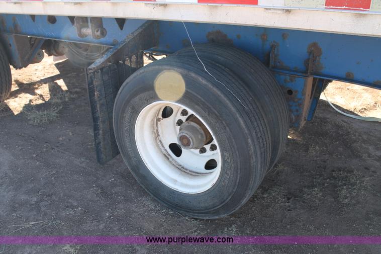 image for item C3613 2000 Manac 16248801 flatbed semi trailer