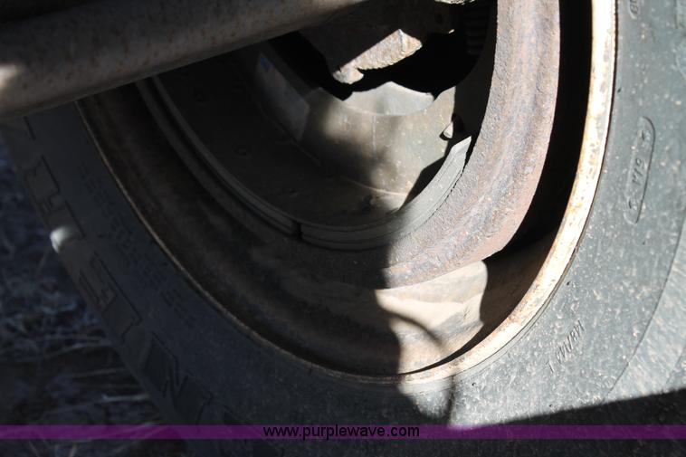 image for item C3613 2000 Manac 16248801 flatbed semi trailer