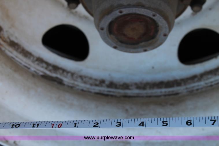 image for item C3613 2000 Manac 16248801 flatbed semi trailer