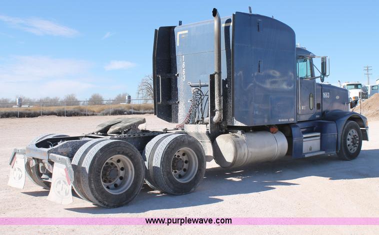 image for item C3627 1998 Peterbilt 377 semi truck