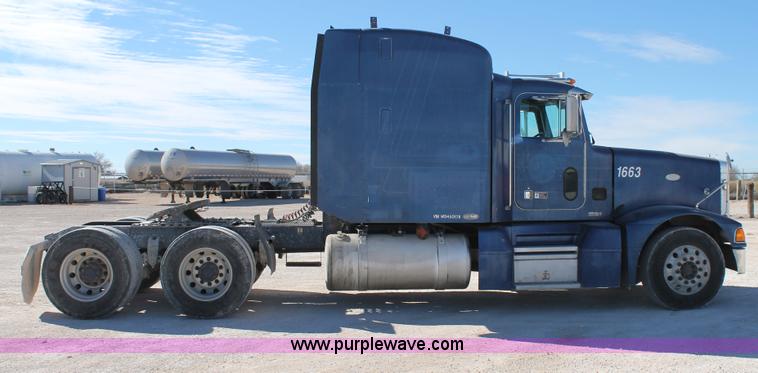 image for item C3627 1998 Peterbilt 377 semi truck