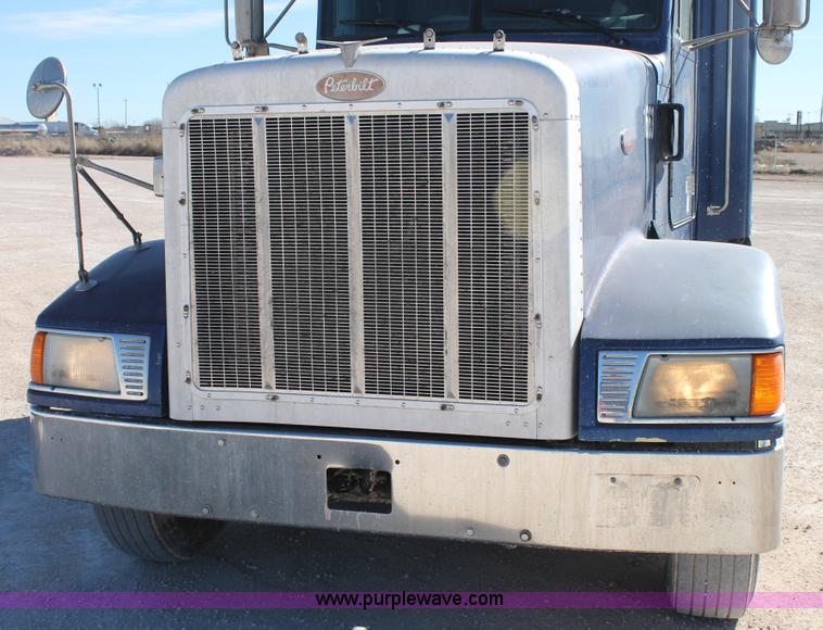 image for item C3627 1998 Peterbilt 377 semi truck