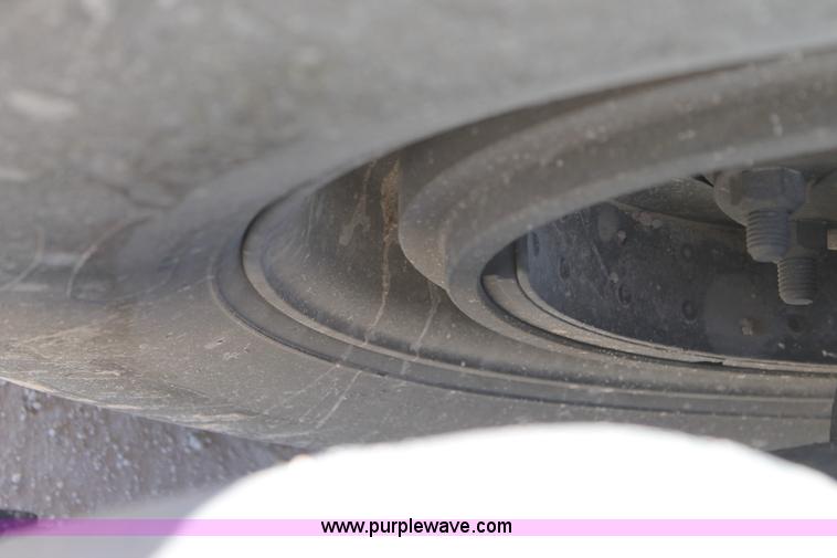 image for item C3627 1998 Peterbilt 377 semi truck