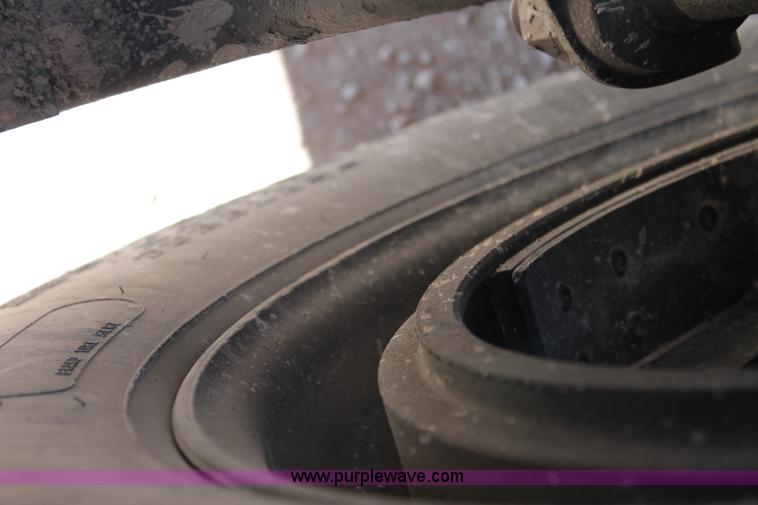 image for item C3627 1998 Peterbilt 377 semi truck