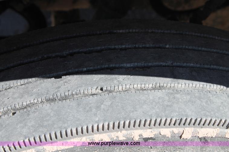 image for item C3627 1998 Peterbilt 377 semi truck